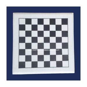 Juego de tablero de ajedrez de mármol blanco y negro con patrón antiguo con piezas de piedra, juguete decorativo de diseño para interiores para niños - Product Image 1