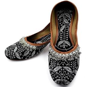 Calzado plano Khussa para mujer, hecho a mano en Pakistán, con diseño étnico bordado, color negro, venta al por mayor. - Product Image 1