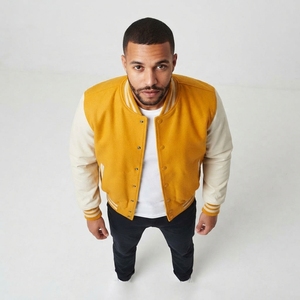 Veste de baseball varsity pour homme de qualité supérieure, personnalisable, avec col montant, broderie sur le devant, coupe-vent et respirante - Product Image 4