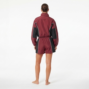Ensemble survêtement pour femme avec logo personnalisé, veste coupe-vent en nylon et short - Product Image 2