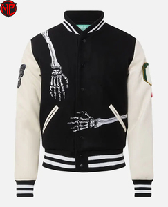 Blouson universitaire noir pour homme avec patch squelette brodé, style gothique, coupe classique, streetwear automne - Product Image 1