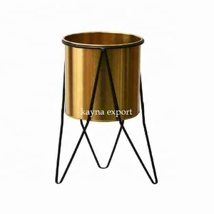 Nouvellement Dernière Conception Moderne Intérieur Décoratif Gris Couleur Poudre Enduit En Métal Seau Planteur avec Support Noir Couleur Personnalisée - Product Image 2