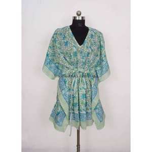 Kaftan élégant décontracté en coton léger et respirant, imprimé floral fait main, style bohème, réversible, longueur totale, col en V, avec cordon de serrage - Product Image 1