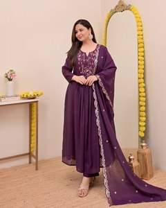 Ensemble indien pakistanais brodé bleu, robe Anarkali en mousseline de soie, dupatta en filet, col en V, tenue de fête et de mariage pour femmes - Product Image 2