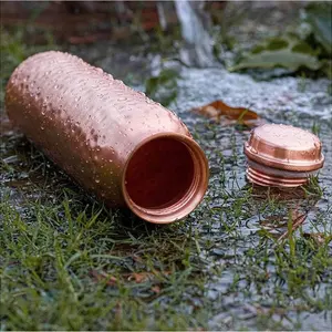 Bouteille d'eau en cuivre pur à 100 % de qualité supérieure, anti-fuite, avec finition martelée antique, écologique, pour le bureau et la maison - Product Image 2