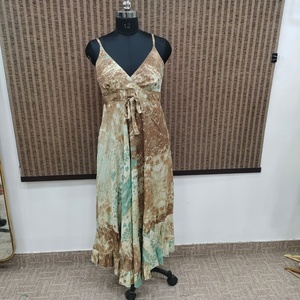 Robe longue décontractée pour femme, style bohème, imprimé floral, en mélange de coton tissé, col en V, bretelles spaghetti, coupe régulière, taille élastique, ample - Product Image 1