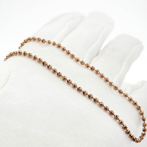 Collar de oro de 18k, diseño artístico y llamativo con espiral, toque femenino y belleza artesanal en metal precioso. - Product Image 4