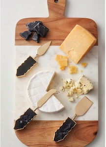 Ensemble de couverts modernes en laiton avec manches en résine noire, finition mate, résistant à la rouille, parfait pour les fêtes - Product Image 3
