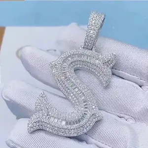 Colgante Personalizado con Letra y Moissanita Redonda de Corte Brillante de 3 Quilates, Plata de Ley 925 Chapada en Oro, Estilo Hip Hop, Regalo para Mujer - Product Image 3