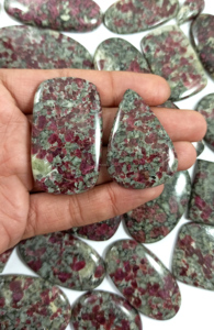 Pierres précieuses naturelles en vrac, cabochons en eudialyte, pierres facettées, fournisseur en gros de cristaux, exportation en Inde - Product Image 2