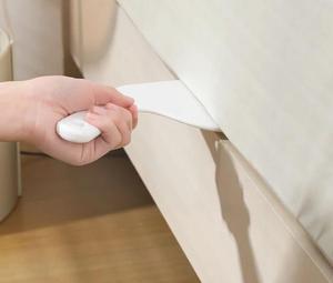 Outil de levage de matelas et d'aide au changement de draps, organisateur de draps portable pour un lissage facile du lit et une remplacement facile de la jupe de lit - Product Image 2