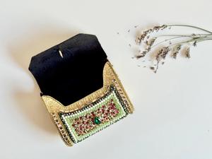 Bolso de mano nupcial artesanal con piedras Kundan y asa de perlas, bolso de diseñador étnico para bodas y fiestas. - Product Image 2