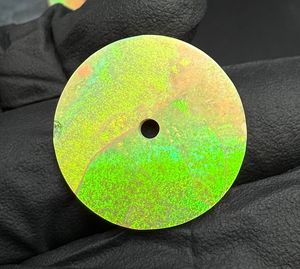 หน้าปัดนาฬิกาโอปอลสังเคราะห์ ขนาด 31.50 มม. ขัดเงาด้านเดียว หนา 0.7 มม. รูตรงกลาง 2 มม. a K Gems GMC-1008W - Product Image 6