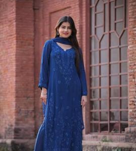 ชุดคุर्ติชิคันคารีสำหรับผู้หญิง พร้อมกางเกงและผ้าคลุมไหล่ งานปักอย่างประณีต สวยงาม ทันสมัย สไตล์อินเดียดั้งเดิม เหมาะสำหรับใส่ลำลอง ทำงาน หรือใช้ในชีวิตประจำวัน - Product Image 3