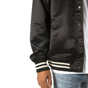 Veste universitaire en satin noir en gros, veste de baseball personnalisée, veste universitaire fine pour hommes - Product Image 6