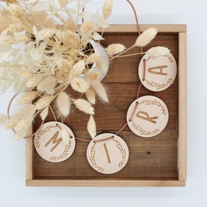 Guirnalda de nombre grabada con láser personalizada, regalo perfecto para bebé recién nacido, marco de fotos para el hogar para exhibición y almacenamiento - Product Image 2