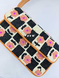 Bolso de Hombro Bordado con Cuentas Hecho a Mano para Mujer, Bolso Étnico Elegante con Aguja para Bodas, Festivales, Fiestas y Uso Diario - Product Image 1
