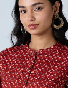 Women's <b>Red</b> Printed Mandarin Collar Three Quarter Sleeve Casual Pullover Top - Product Image 3