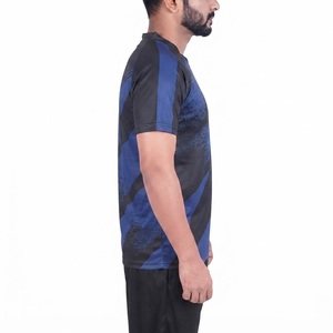 Camiseta Deportiva para Hombre, Diseño Geométrico Abstracto, Corte Regular, Secado Rápido, Poliéster, Cuello Redondo, Manga Corta, para Entrenamiento - Product Image 3