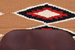 Almohadilla de lona de algodón con diseño Navajo occidental, forro de tela y cuero resistente para equitación y entrenamiento. - Product Image 3