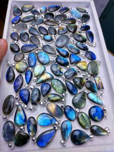 จี้เงินลาบราโดไรต์สวยงาม จี้เงินบลูมูนสโตน เครื่องประดับอัญมณีชั้นดี จี้เสน่ห์สำหรับผู้หญิง - Product Image 1