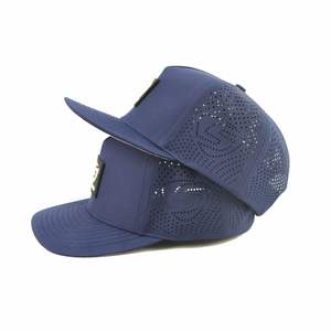 Gorra de Béisbol de Alto Rendimiento Personalizada Azul Marino de 5 Paneles, 100% Poliéster, Transpirable, Impermeable, con Logotipo Perforado con Corte Láser - Product Image 3