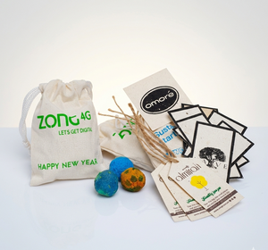 Étiquettes suspendues en papier grainé écologiques personnalisées, étiquettes de vêtements durables avec logo pour les marques de boutiques - Product Image 1