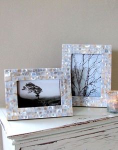 Cadre photo personnalisé en nacre pour cadeaux de mariage personnalisés, cadeaux d'anniversaire et souvenirs familiaux - Product Image 1