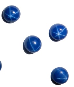 ไพลินบลูสตาร์ทรงกลม 5x5 มม. 0.5 กะรัต ผลิตในห้องปฏิบัติการ ขัดเงาแบบคาโบชอง พร้อมเอฟเฟกต์ดาว 6 แฉก สำหรับทำเครื่องประดับ - Product Image 3