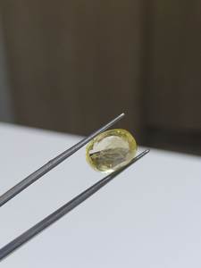 Zafiro Amarillo de Alta Calidad, 9.80 ct, Forma Ovalada, Gema Suelta para Joyería Fina de Exportación - Product Image 4