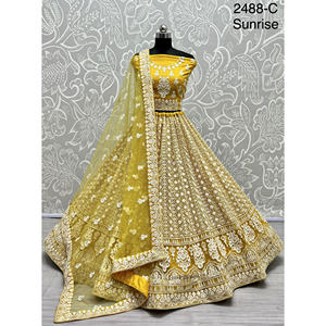 Collections de velours de vêtements de mariée indiens pour la mariée avec le travail de Zarkhan par Fabzone - Product Image 2