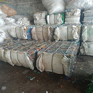 เศษขวดพลาสติก PET รีไซเคิลคุณภาพอุตสาหกรรม สีฟ้าใส ล้างสะอาด ผ่านกระบวนการร้อนและเย็น เกรดแผ่นใยสำหรับใช้ในอุตสาหกรรม - Product Image 3