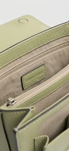 Bolso de mano de cuero estructurado para mujer, bolso cruzado de moda con asa superior y cierre de solapa - Product Image 3