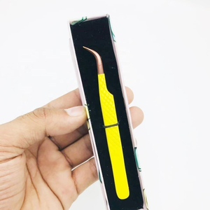Pince à épiler pour extensions de cils en acier inoxydable, couleur jaune, durable, légère et écologique - Product Image 6