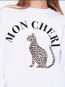 Sweat-shirt blanc à col rond pour femme avec imprimé léopard et texte Mon Cheri, coupe classique, décontracté, pour l'automne - Product Image 3