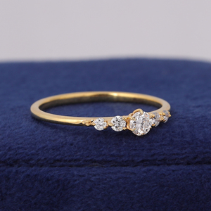 Bague de fiançailles de luxe en or jaune 14 carats avec diamant rond de 0,50 carat cultivé en laboratoire, style cluster, certificat IGI, pour mariage et soirée - Product Image 2