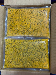 Blocs de pulpe de fruit de la passion surgelés IQF sous vide, durée de conservation de 12 mois, -18°C ° C Storage - Product Image 3