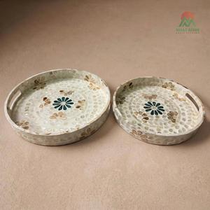 ถาดมุกทรงกลมพร้อมหูจับ ดีไซน์โบฮีเมียน งานฝีมือ จานเสิร์ฟตกแต่ง - Product Image 4