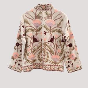Chaqueta Bohemia Beige de Terciopelo con Bordado Suzani y Estampado Floral, Manga Larga, Cuello Alto, Ropa de Abrigo Otoñal para Mujer - Product Image 4