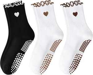 Chaussettes de Pilates antidérapantes pour femmes – Adorables chaussettes de yoga à picots pour l'hôpital, la danse, la barre et l'entraînement - Product Image 1