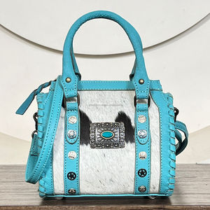 กระเป๋าหนังแท้สไตล์ตะวันตกแบบ OEM  ตกแต่งด้วยขนสัตว์  ขนาดเล็ก  ทรง Speedy  พร้อมหูหิ้วและสายสะพายข้าง  ประดับหมุดและ Concho  ดีไซน์หรูหรา - Product Image 4