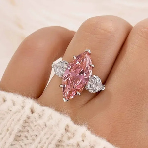 Nuevo Diseño Anillo de Compromiso Vintage de Plata de Ley 925 con Moissanita de Corte Marquesa y Corte Corazón de 6.0 Quilates, Bañado en Oro Blanco y Plata, Anillo Rosa - Product Image 4