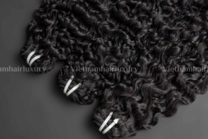 Vente en gros directement d'usine à la mode couleur profonde bouclée vague droite vietnamienne humaine alignée dentelle Bundle disponible 6-32 pouces - Product Image 3