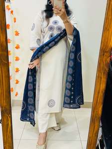 Women's Cotton Embroidered Traditional Indian/Pakistani Style Printed Tunic with <b>Shawl</b> Regular Fit Party <b>Wedding</b> Wear - Product Image 3