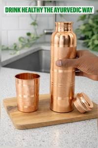 Sienta la diferencia en la hidratación con la botella de agua de cobre, un recipiente reutilizable de metal ecológico diseñado para la pureza y el bienestar. - Product Image 6