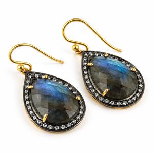 Pendientes Huggie de Labradorita Azul Blanca y Circonita Blanca, Plata de Ley 925, Estilo Bohemio, Joyería Pure Joy - Product Image 1
