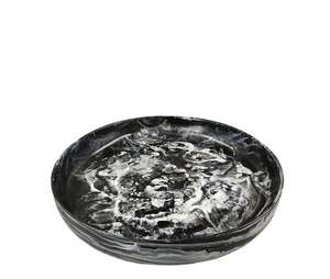 Plato de servir de resina hecho a mano con textura de remolino acuático, platos duraderos, diseño moderno y lujoso para el hogar y hoteles. - Product Image 6