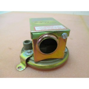 สวิตช์แรงดัน Metron 492-17176-00 - อุปกรณ์และอะไหล่เซมิคอนดักเตอร์ระดับโลกที่เชื่อถือได้ - Product Image 5