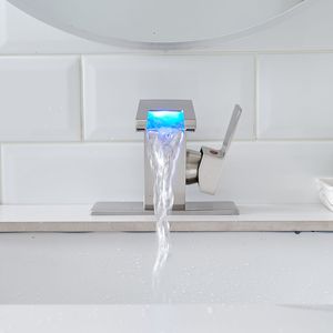 Rubinetto per Lavabo Bagno con Luce LED, 3 Colori Cangianti, Cascata in Vetro, Miscelatore Acqua Calda e Fredda, Monocomando da Appoggio - Product Image 4