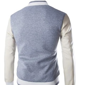 Blouson universitaire en cuir bleu marine, marron et blanc, avec manches en cuir, vêtement d'extérieur premium de type Letterman, fabricant sur mesure - Product Image 2